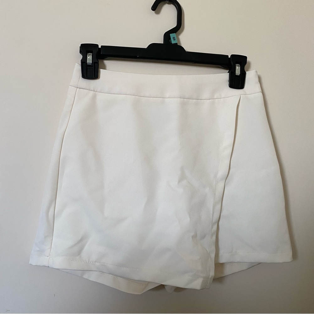 White skort